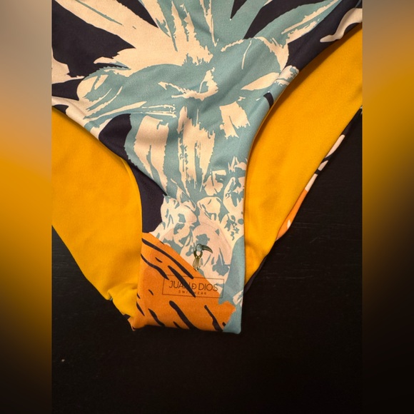 Juan Dios brand new, reversible, bikini, brand new never worn. - Picture 6 of 6